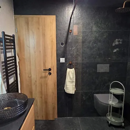 Apartmanica Hrabovo 32 3a, 3b, In Out, Sauna, Ac, Malino Brdo, Tatras 아파트