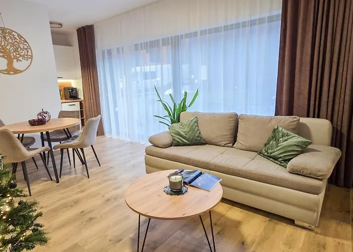 公寓 Apartmanica Hrabovo 32 3a, 3b, In Out, Sauna, Ac, Malino Brdo, Tatras 鲁容贝罗克
